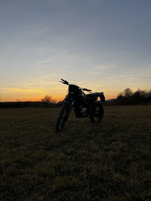 Cross yamaha xt125R