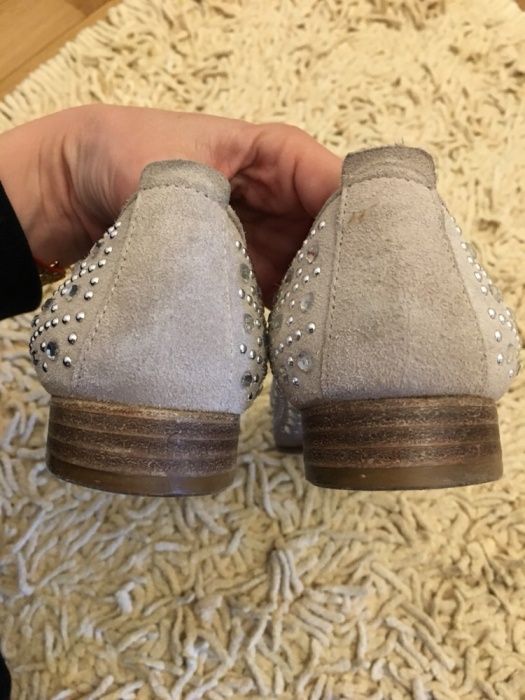 Pantofi argintii piele intoarsa, mar. 35