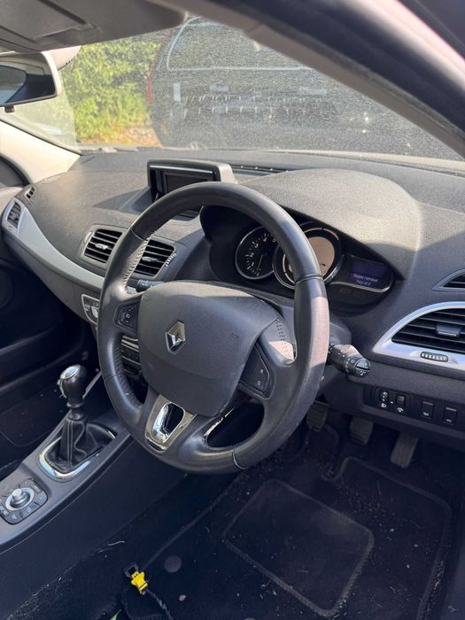 Dezmembrari Megane 3 Coupe 1.5 DCI cod K9K636 cutie 6 trepte