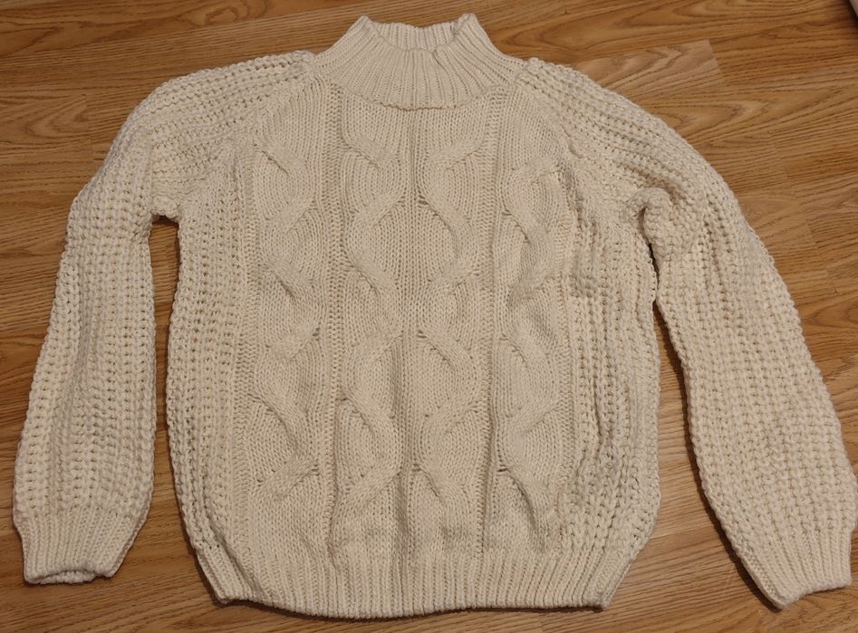 Pulover alb gros