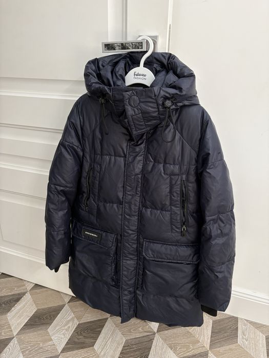 Продам куртку зима на рост 140 см