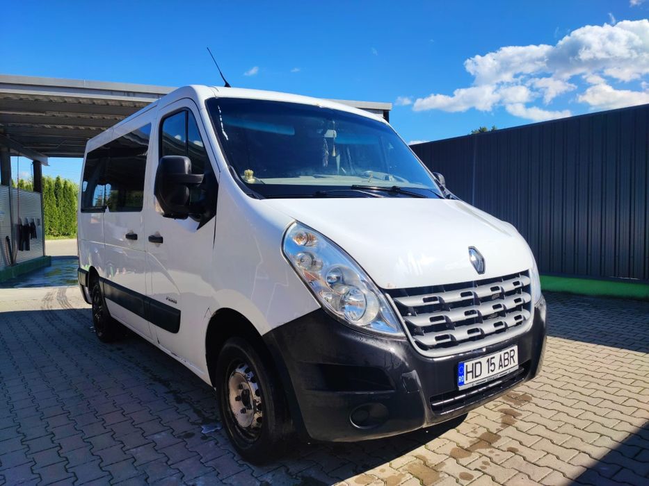 Vând Renault Master 9 locuri 2,3dci 6 trepte
