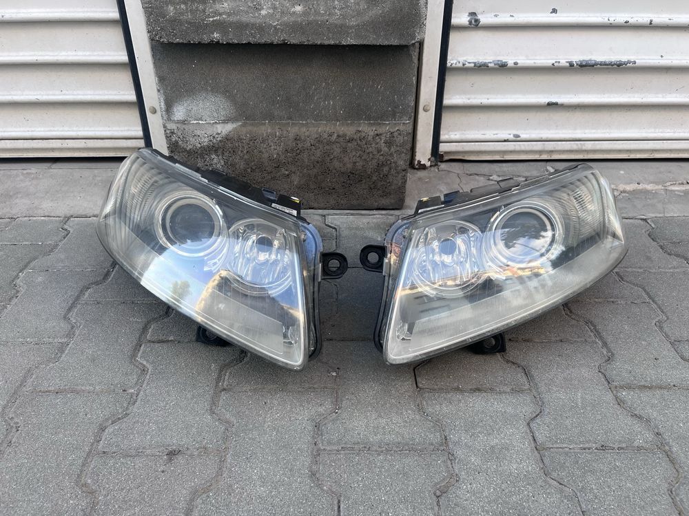 Фарове HELLA за Audi A6 4F