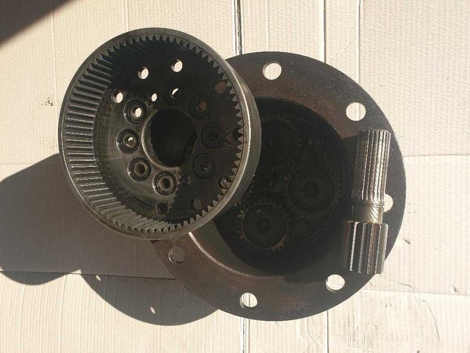 butuc roata  sateliti John Deere , New Holland , Deutz Fahr , Case