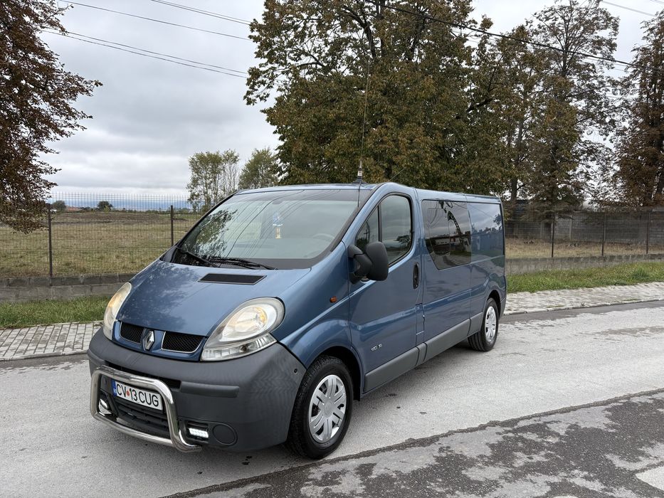 De vanzare Renault Trafic 2.5DCI 140 cai 6 locuri N1 Modelul Lung AC