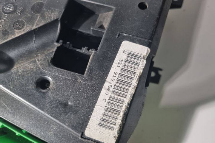 Ceasuri bord 3B1 919 860 C Volkswagen VW Passat B5