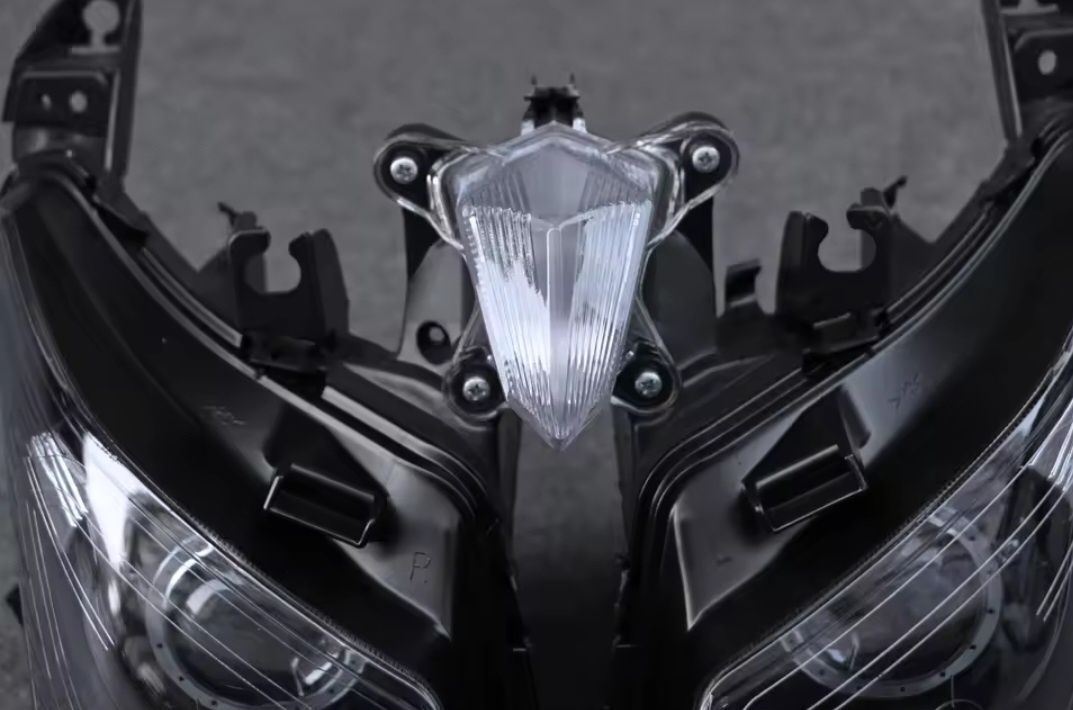 Фар за Yamaha T-max530