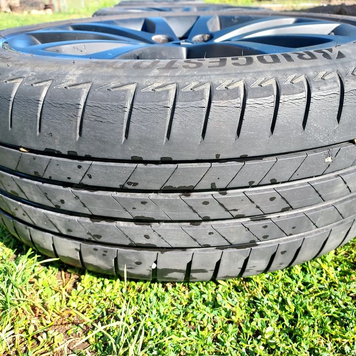 Vând jante originale Renault