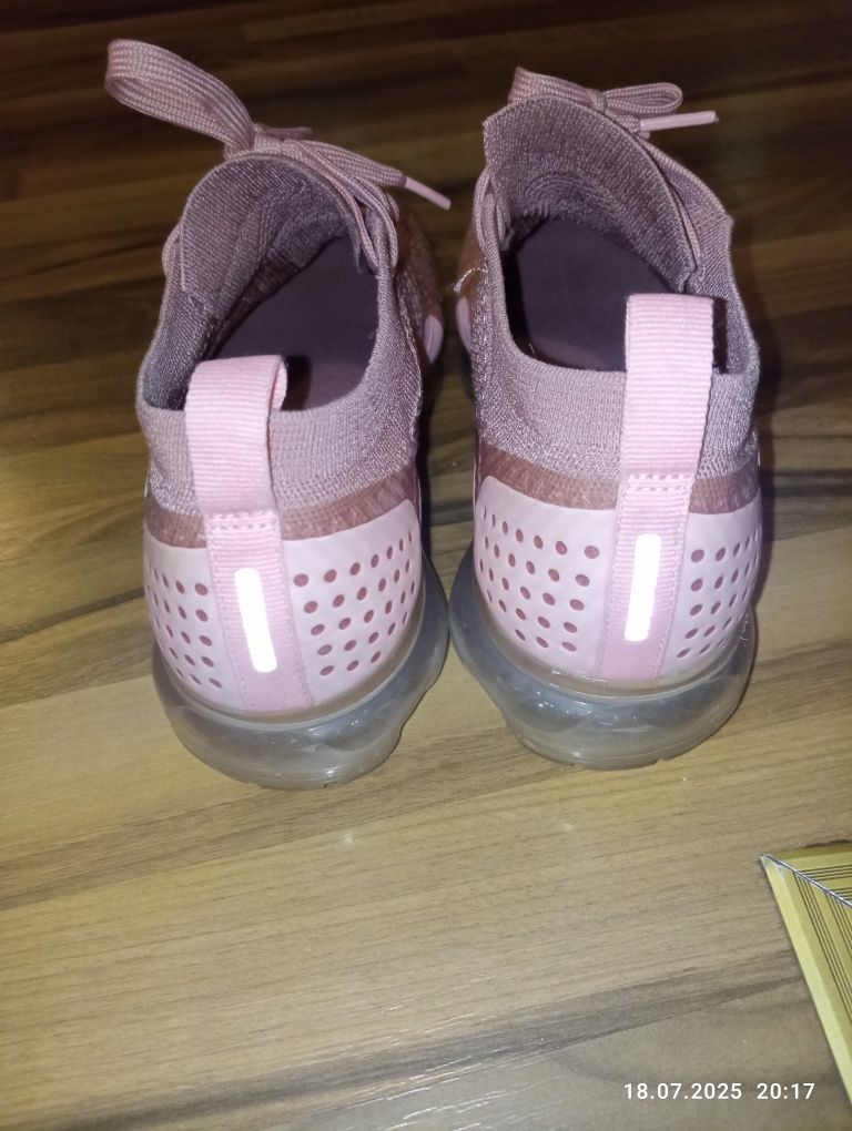 Дамски маратонки Nike