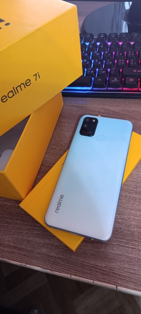 Продам Realme 7i