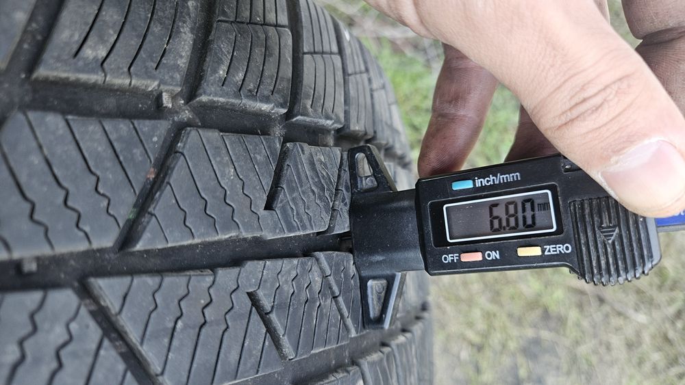 2бр гуми 215 45 18 дот 22 барум