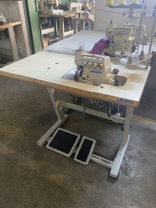 Masini de cusut liniare si de surfilat cu 4 si 5 fire