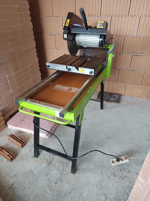 Машина за рязане на тухли павета плочки