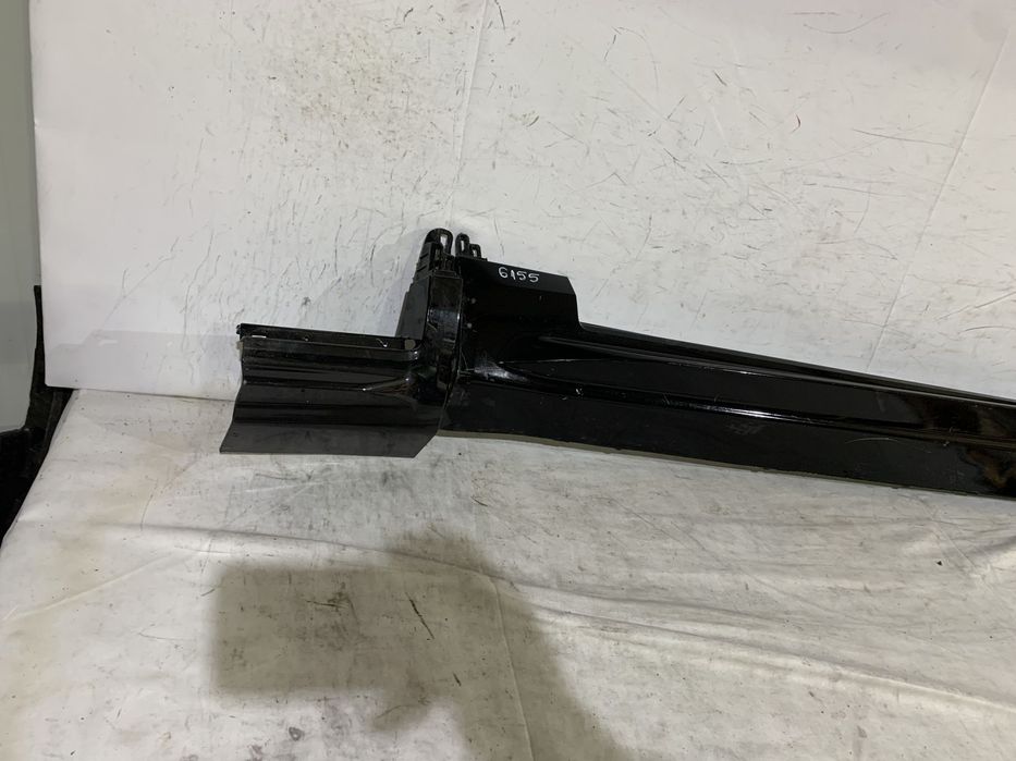 Prag stanga Volvo XC90, 2015, 2016, 2017, 2018, 2019, 2020, 2021, 2022, cod origine OE 31672370.