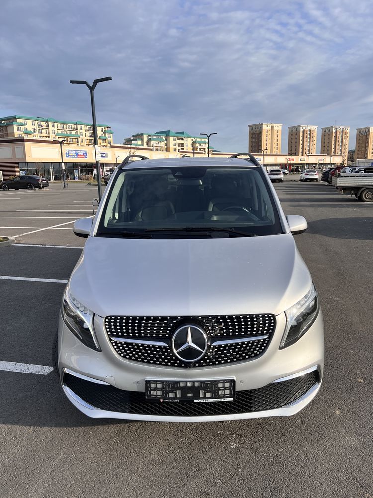 Mercedes V-Class W447 Grila Centrala Diamond