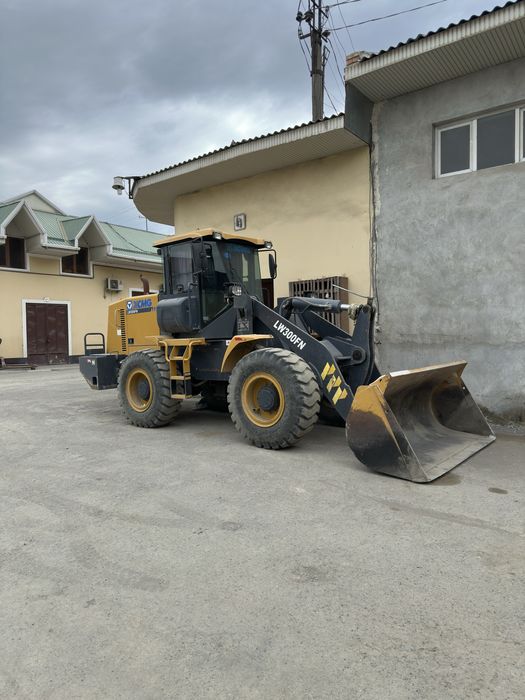 XCMG LW300FN Погрузчик  сотилади