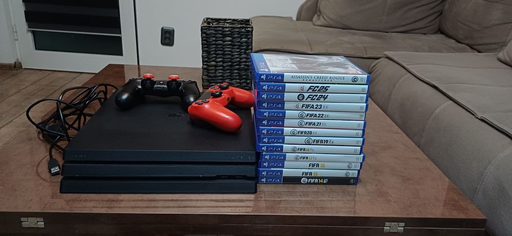 Ps 4 pro în stare foarte bună