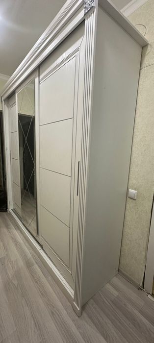 Продаем шкаф купе