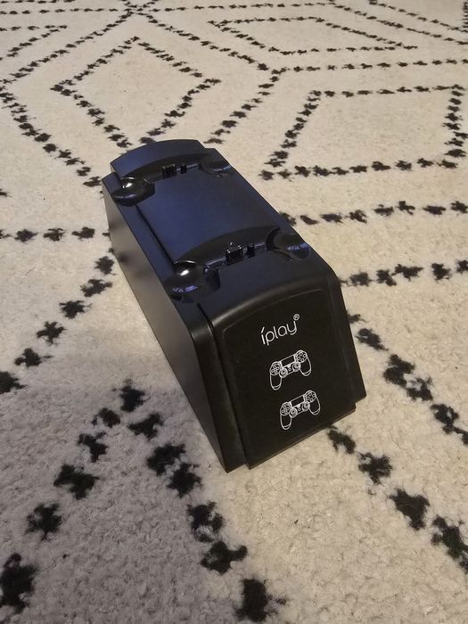 Maneta PlayStation 4 + doc incarcare