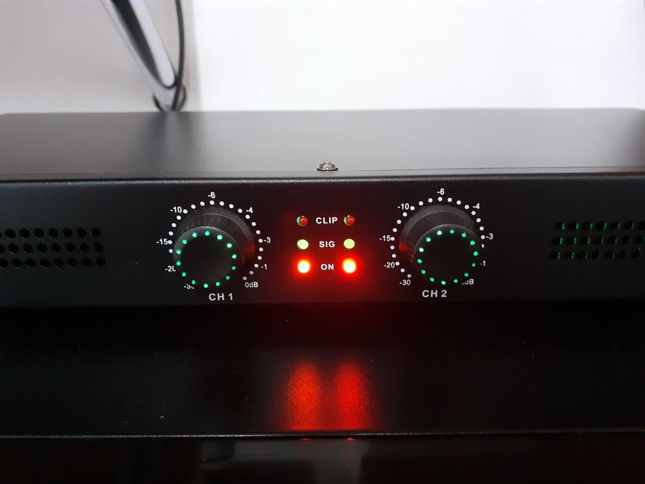 Statie de amplificare stereo 400w