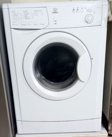 Продам стиральную машинку автомат Indezit