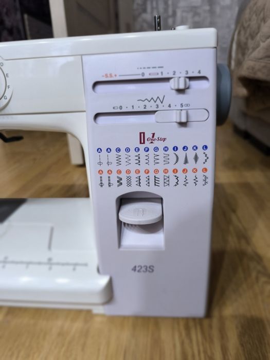 Швейная машинка JANOME 423S