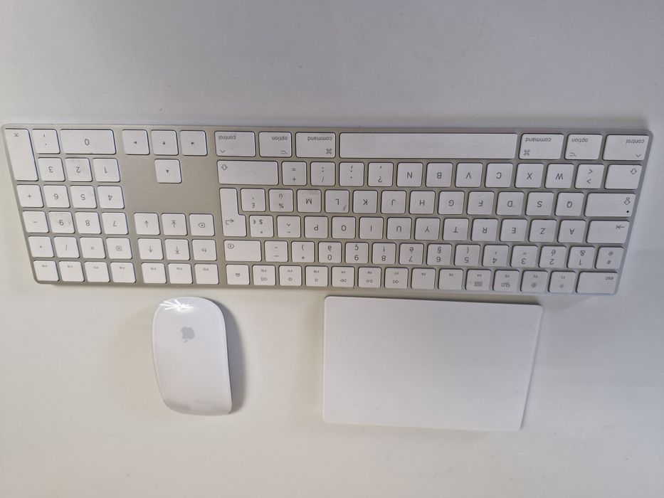 Tastatura - mouse - trackpad Apple