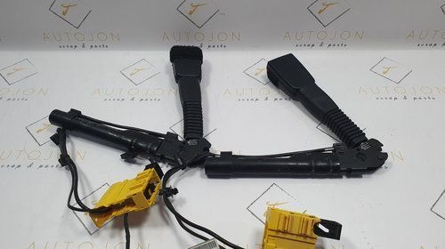 Capsa teaca centura scaun BMW 3 V E90 2004 - 2012 33040940D ; 33040941D