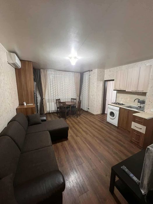 Дава се под наем Тристаен апартамент в София, Надежда 2 - 85 кв.м за 716 € - Снимка #1