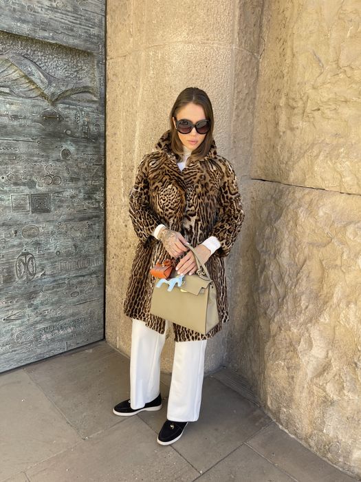 Haina din blana naturala de ocelot