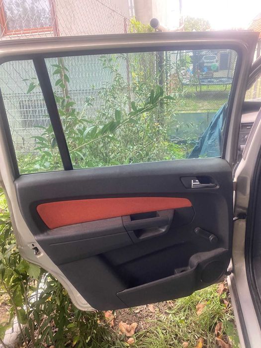 Usa completa spate Opel zafira B 2006 1.9