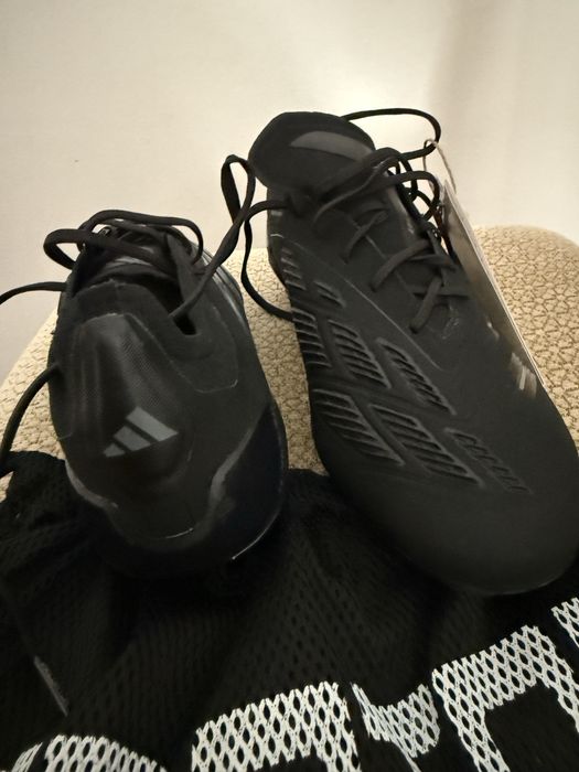 Ghete de fotbal Predator elite FG noi cu eticheta fara cutie marimea42