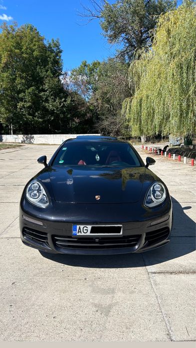 Porsche Panamera 4S