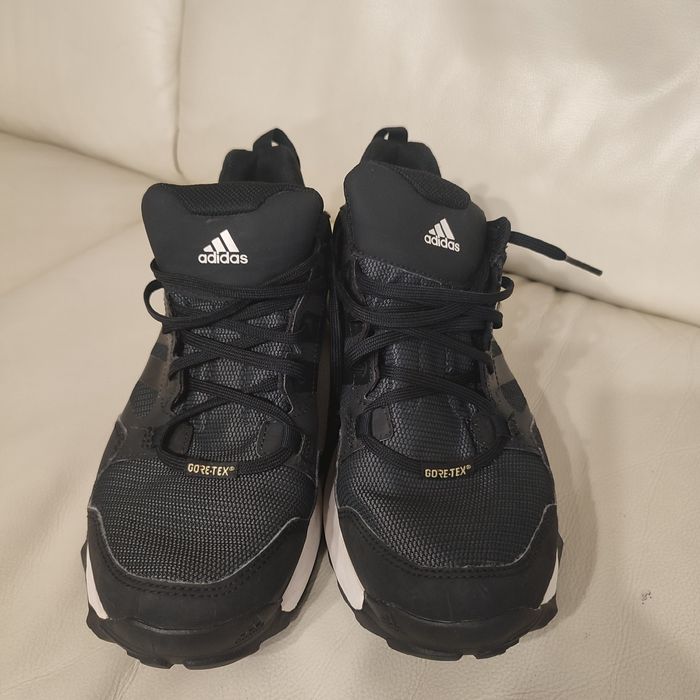 Adidas Nr 43 ⅓ Terrex Goretex asics Nike brooks