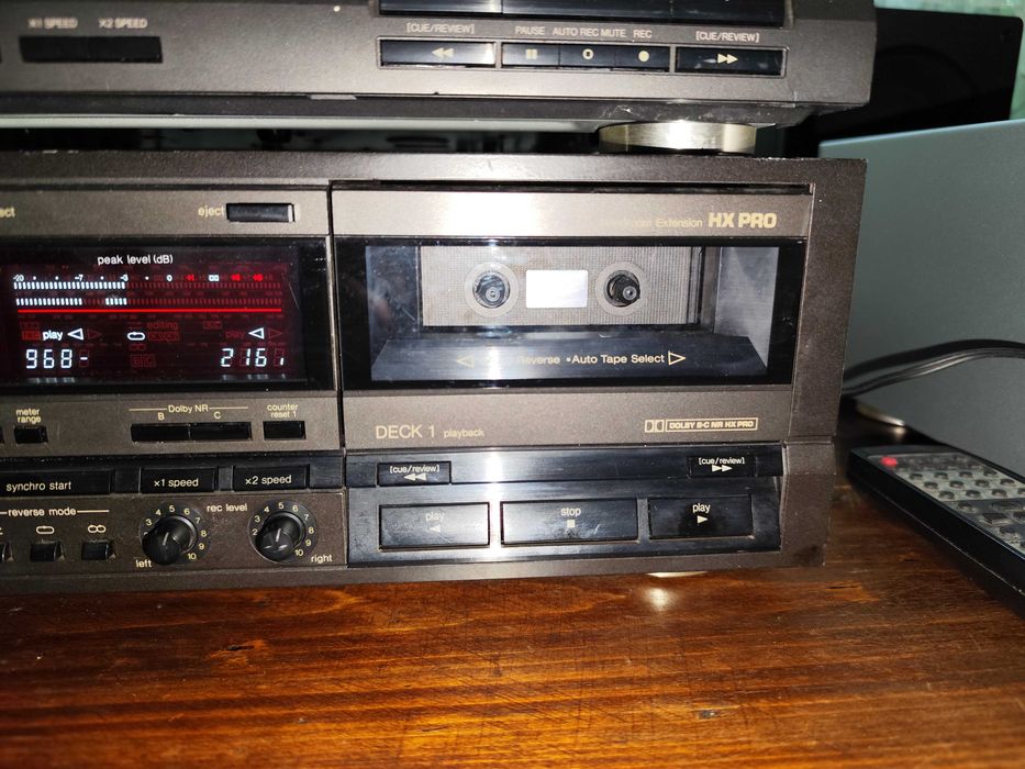 vand 1 casetofon deck si 2 receivere