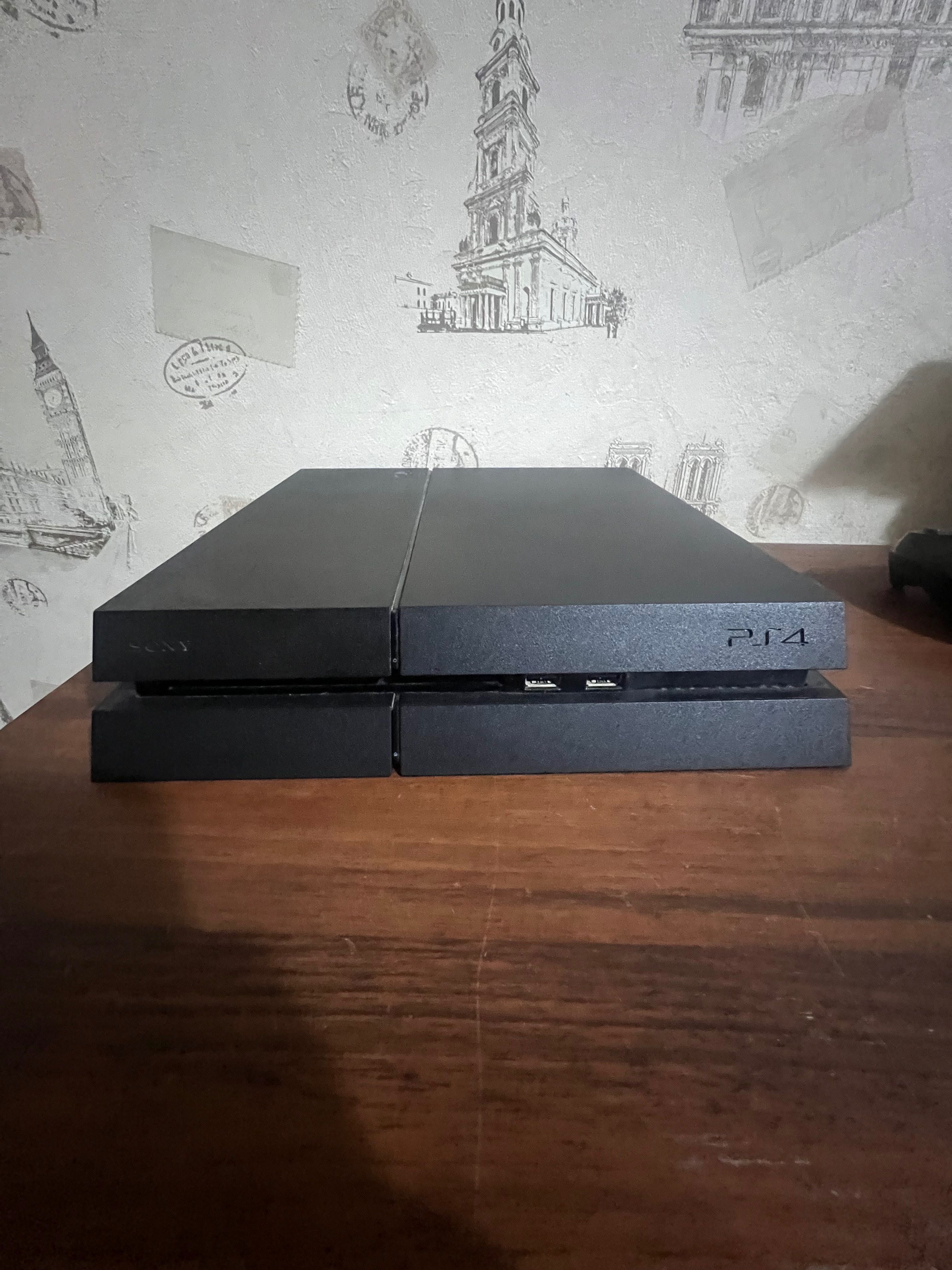 Playstation 4 500gb в отличном состоянии