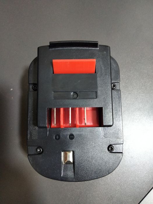 Vând/schimb acumulator bormașină Black&Decker