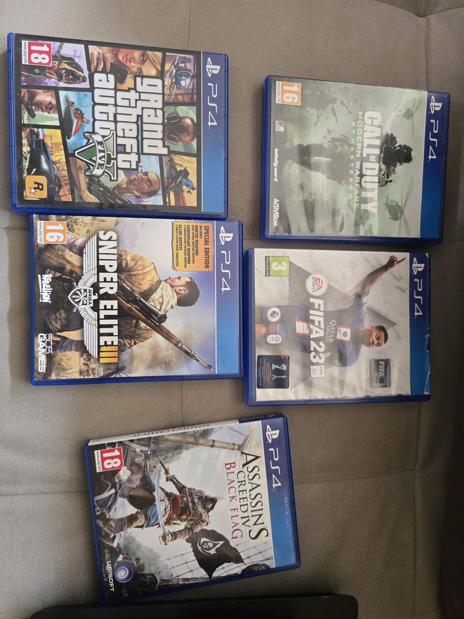 Ps4 с два джойстика и 5 игри
