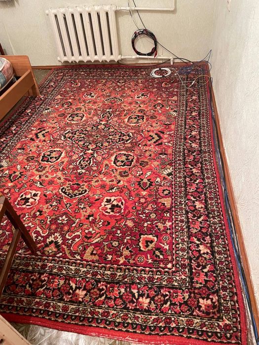 Продам ковры б/у в хорошем состоянии