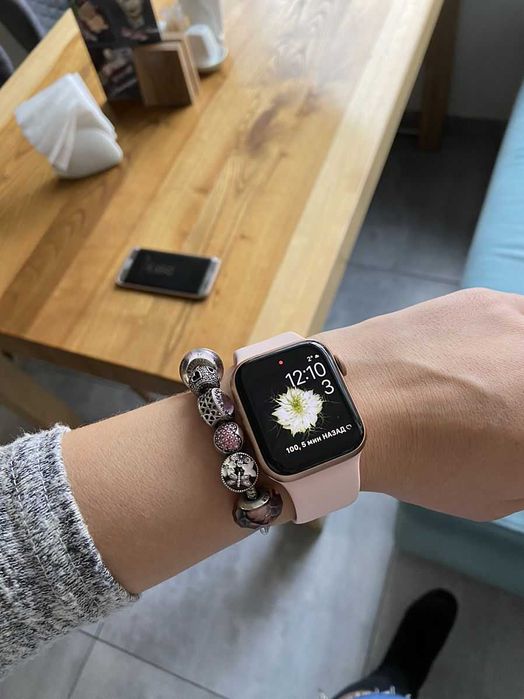 Смарт-часы Apple Watch Series: 9 Series / 41мм