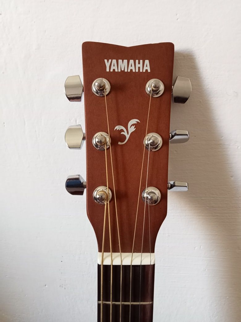 Продам гитару YAMAHA F310