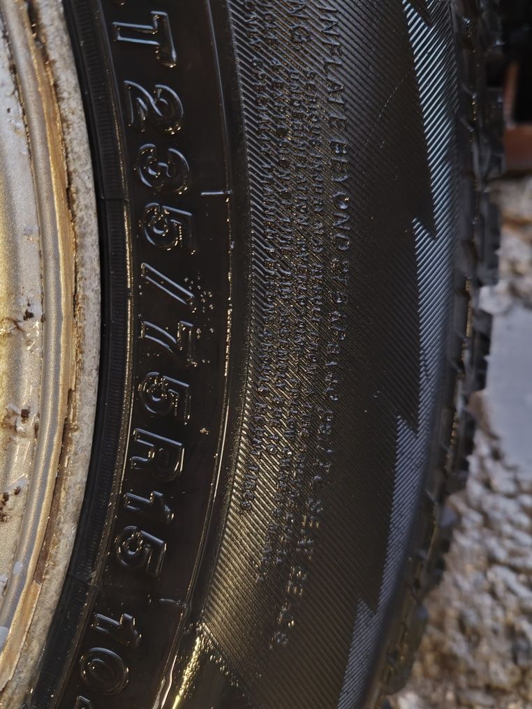Гуми с джанти за Митсубиши, Опел, Нисан. 235/75R15