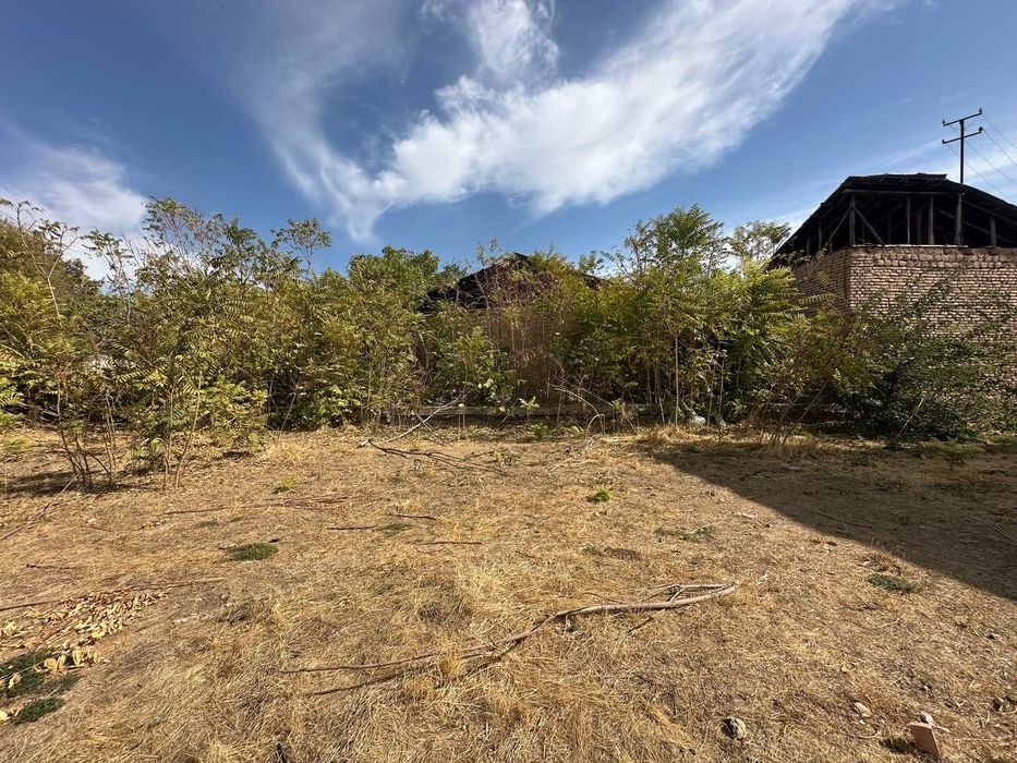 Yuqori xasanboydan yer sotiladi