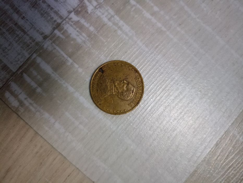 vând Monedă 50 lei de colecție