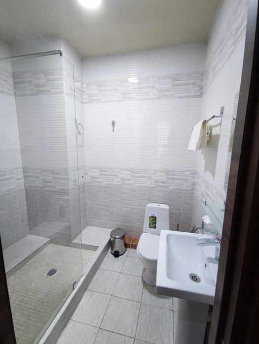 Здание Гостиница 35-номеров+ресторан ул.Фаргонайули 4-эт 3200 м² 10сот