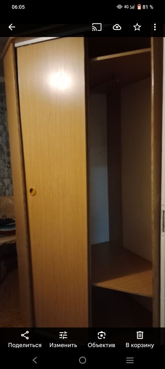 Продам угловой шифонер
