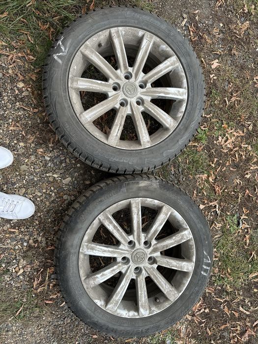 Резина зимняя 2 штуки на 17