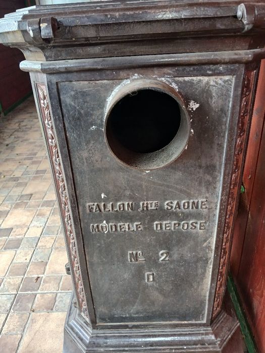 Godin fonta adus din Franta