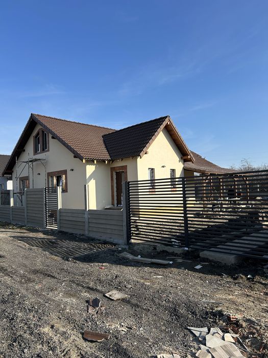 Casa parter individuala la comanda sanmihaiu roman ( utvin),4 camere