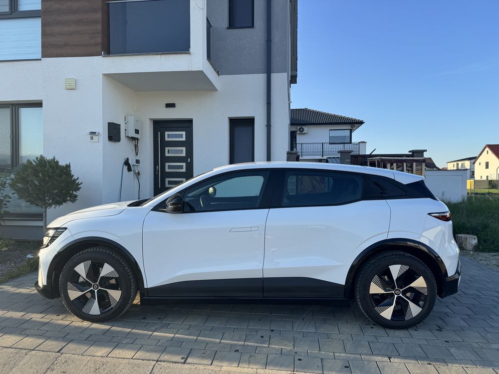 Renault megane E-tech ev40 standard charge